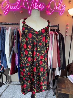 Morgan Taylor Black Floral Chemise with Red Roses